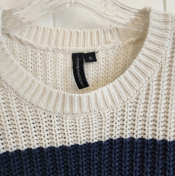 Sweater Blue Cream Brown size Small - Picture 2 of 16